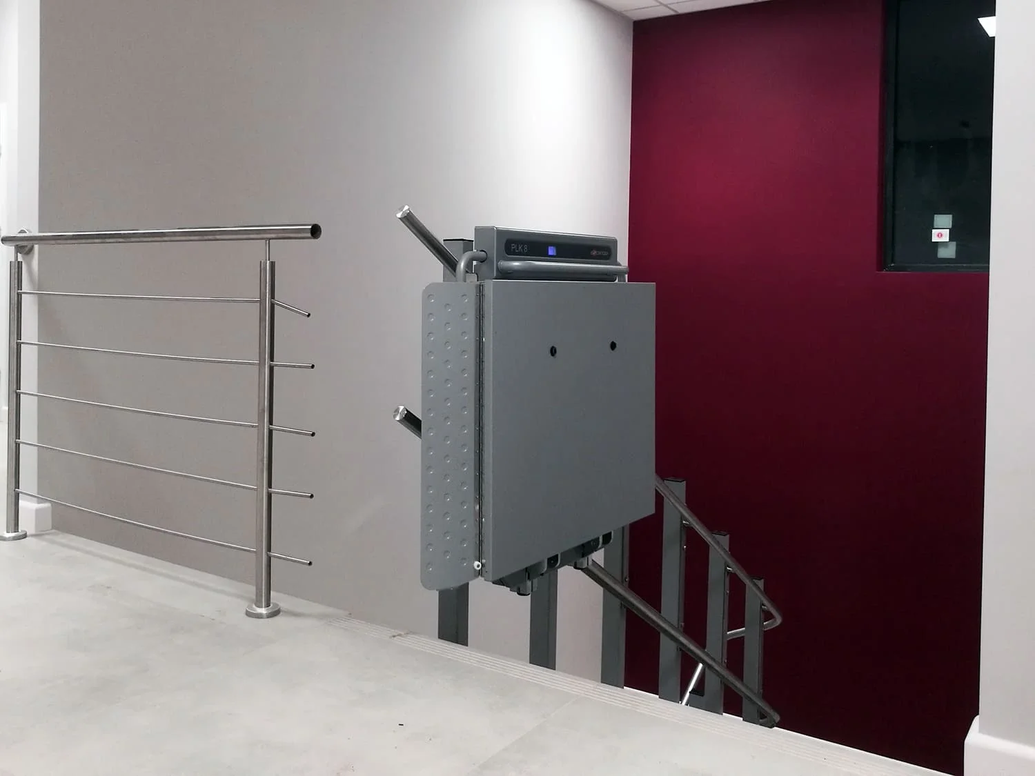 Platforma PLK8 do pokonywania barier architektonicznych